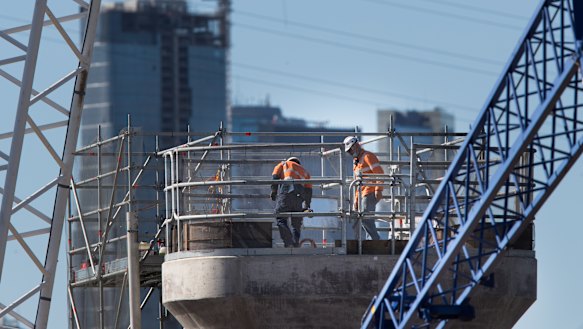 The Reserve Bank says with interest rates to remain lower for longer, all levels of government can borrow for job-creating projects.