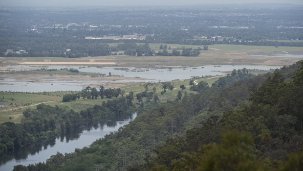 Poor air quality, particularly high ozone levels, has been a feature of the recent heat scorching western suburbs of Sydney.