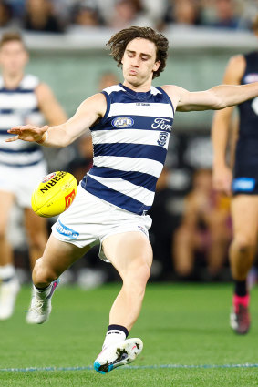 Gryan Miers’ unique kicking style has always created discussion among footy fans. This year he’s squandered too many opportunities kicking for goal, but used the ball well entering the forward line.