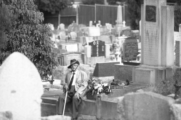 Tom Brain, 95, of Hampton, at the grave of Major-General Harold “Pompey” Elliot, at Burwood Cemetary.