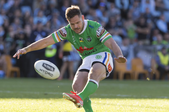 Aidan Sezer has finally settled his playing future for 2020.
