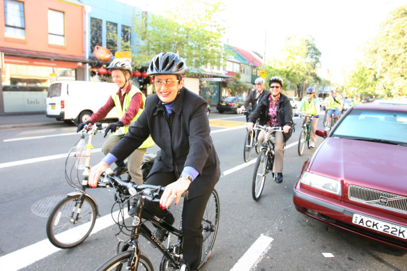 Riding the new cycleways in the lead up to Cycle Week in 2007.