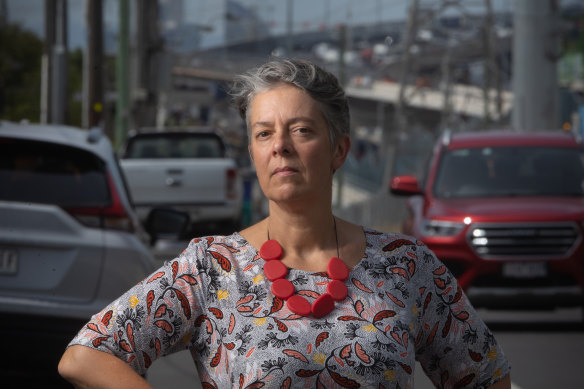 Lisel Thomas of Melbourne’s Yarraville believes traffic pollution makes her asthma worse.