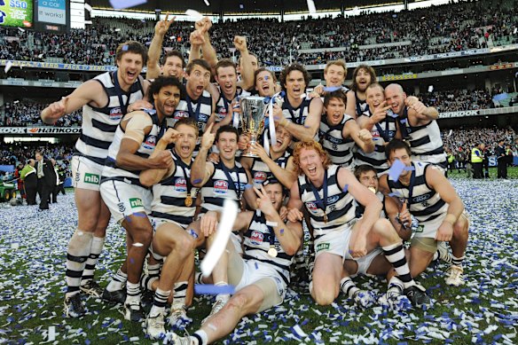 Geelong team photo after the 12-point win.