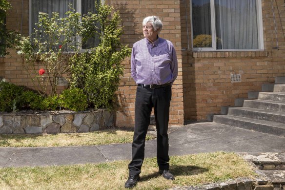 Tree campaigner Ian Hundley, from Balwyn North in Melbourne, attributes the loss of canopy to “a general indifference to the environment and developer-friendly councils”.