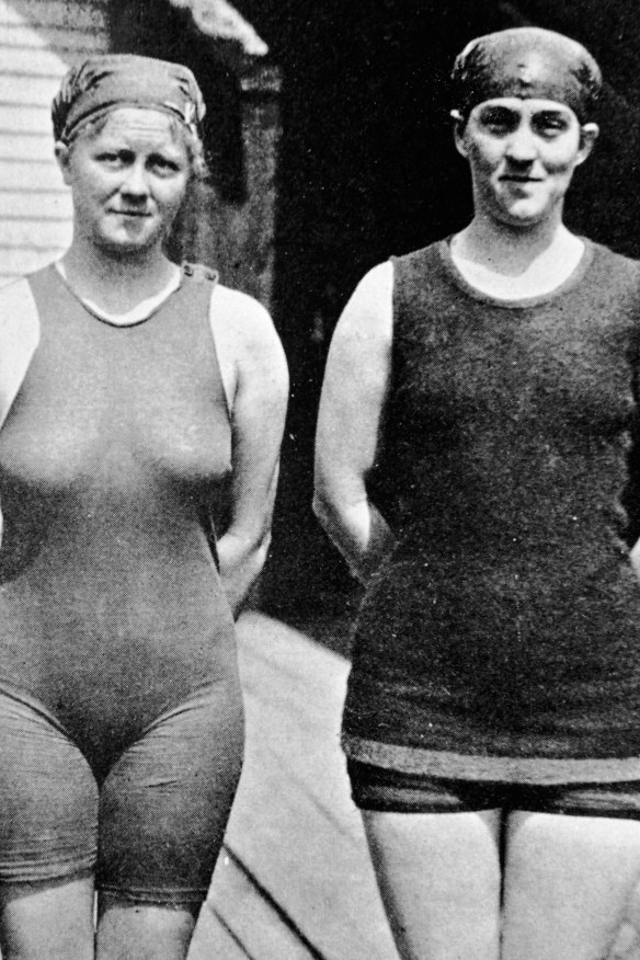 Mina Wylie and Fanny Durack at the 1912 Stockholm Olympics.