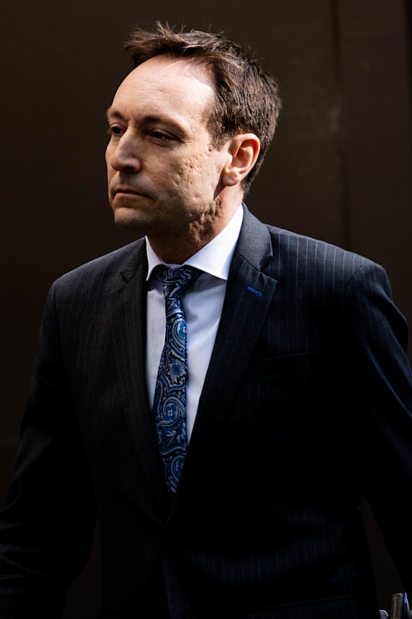 Counsel assisting the ICAC, Scott Robertson, arrives at the ICAC inquiry in Sydney.