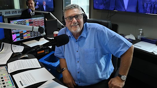 Ray Hadley would be happy to return to the airwaves on his old station.