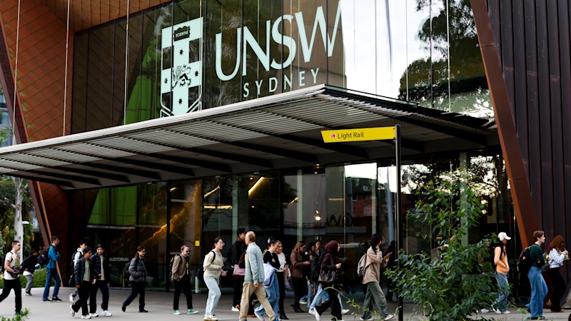 Australia news LIVE: Police probe CFMEU ‘inside job’ leak; Moira Deeming launches legal action; UNSW ordered to pay back staff