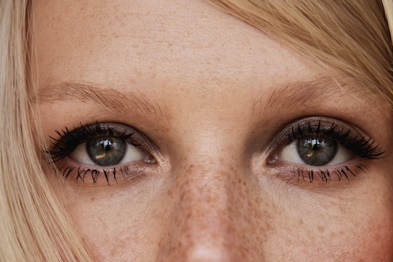 “Cocktailing” is about layering up mascara with as many coats as possible of volumising, curling and lengthening products.