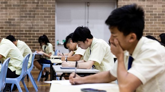 Principals want a financial manager to allow them to focus more on education students. 