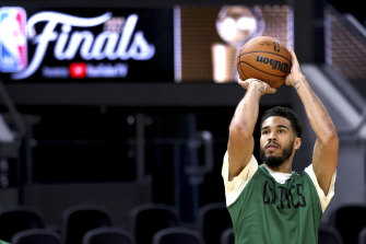 Jayson Tatum’s Celtics will face the very experienced Warriors in the NBA finals.
