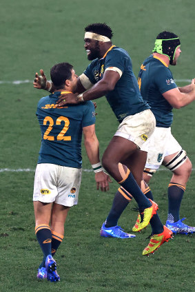 Siya Kolisi hugs Morne Steyn.