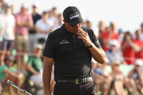 Phil Mickelson has a slim lead going into the final round.