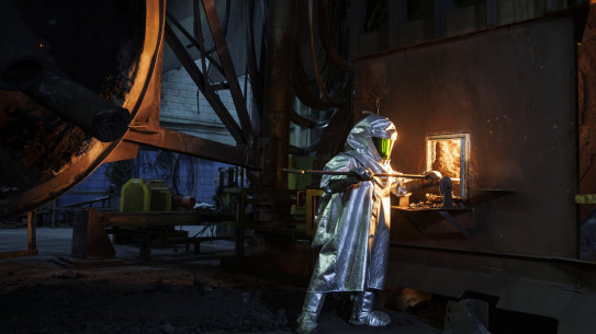 Australia is the world’s largest exporter of alumina, the mineral feedstock for aluminium production, with the industry contributing about $7.5 billion to the nation’s bottom line.