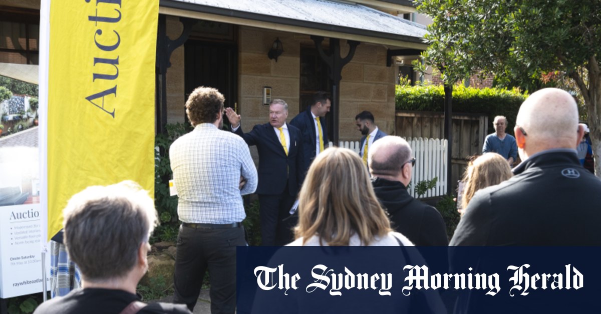 Ból związany z późnymi stopami procentowymi dla niektórych nabywców domów ma złagodzić się przed świętami Bożego Narodzenia