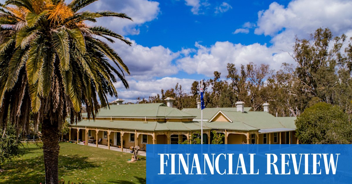 Round-the-world sailor John Jarrett's historic Murray River sheep farm Barooga Station up for grabs - Vimarsana News