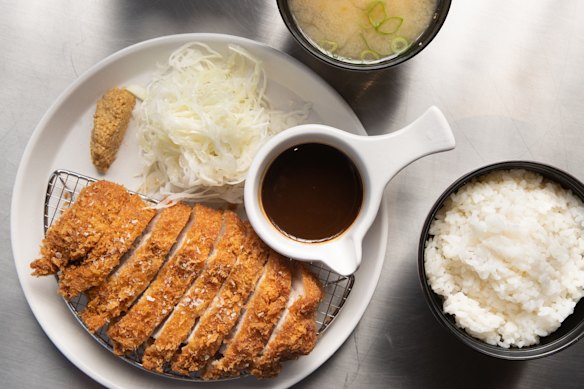 Suupaa’s pork tonkatsu.
