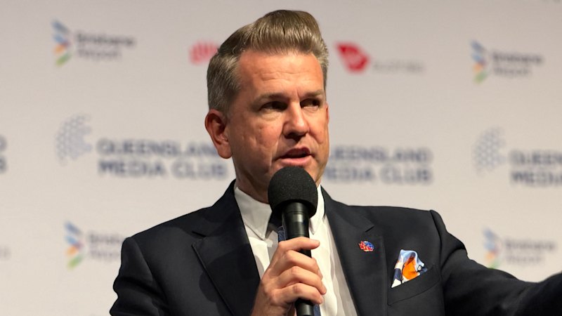 ‘Out of his depth’: Rowers escalate Rocky revolt against Bleijie