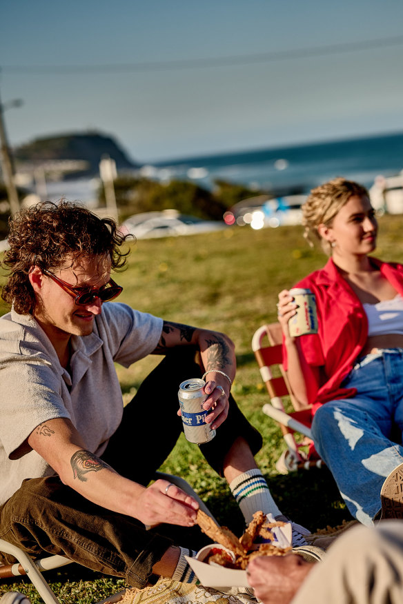 Borrow a picnic blanket at Larrie’s, Merewether.