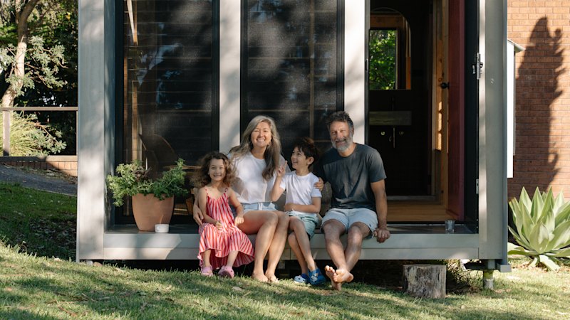 How Adriano put up a small home in a day - and made it fire-resistant
