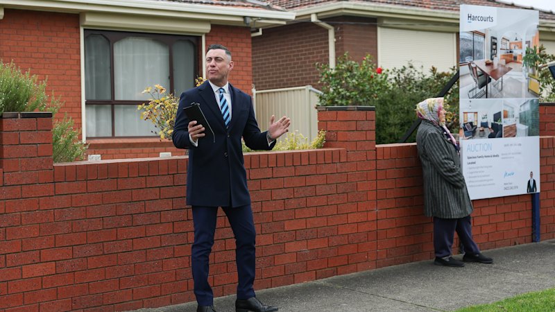 Downsizer cries with joy as she wins $866,000 northern Melbourne home