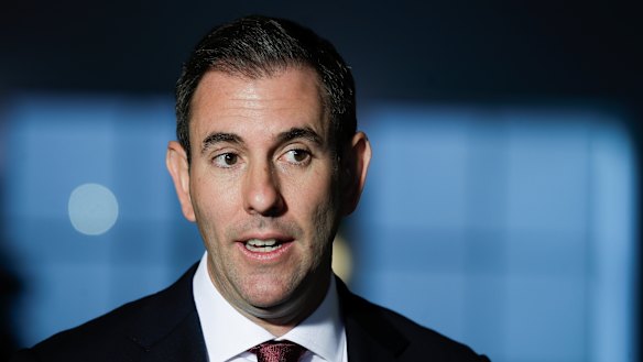Labor treasury spokesman Jim Chalmers called Frydenberg a "reserve-grade treasurer".