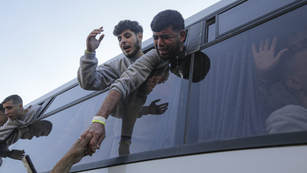 Freed Palestinian prisoners arrive in Gaza.
