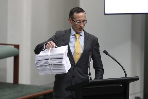 Labor MP Andrew Leigh has tabled Kevin Rudd's petition, backed by more than 500,000 people, calling for a royal commission on media diversity.