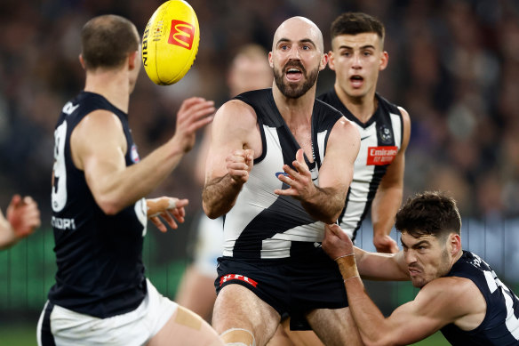 A foot injury will keep Steele Sidebottom out of Collingwood’s team for this week’s match against Geelong.