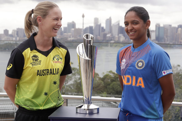 Opposing skippers: Australia's Meg Lanning and India's Harmanpreet Kaur.
