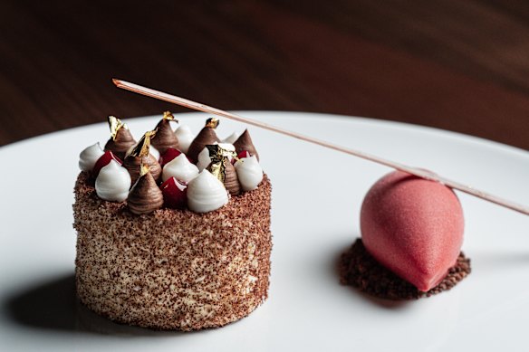 Bolo Lamington... Jantar Heston Blumenthal.