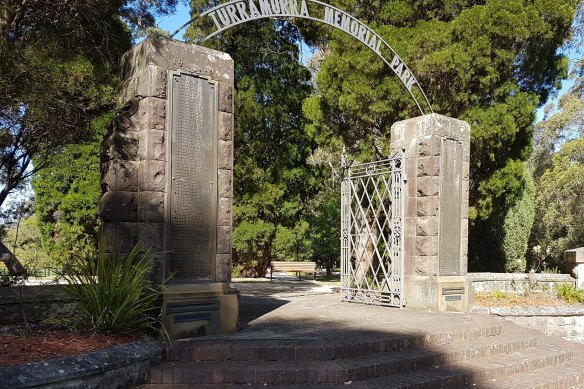 A war memorial at Turramurra was stolen according to Ku-ring-gai mayor Sam Ngai. 