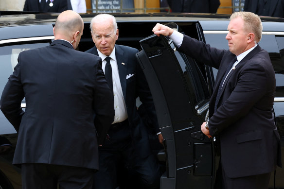 ABD Başkanı Joe Biden, Kraliçe II. Elizabeth'in Westminster Abbey'deki devlet cenaze töreni için geldi.