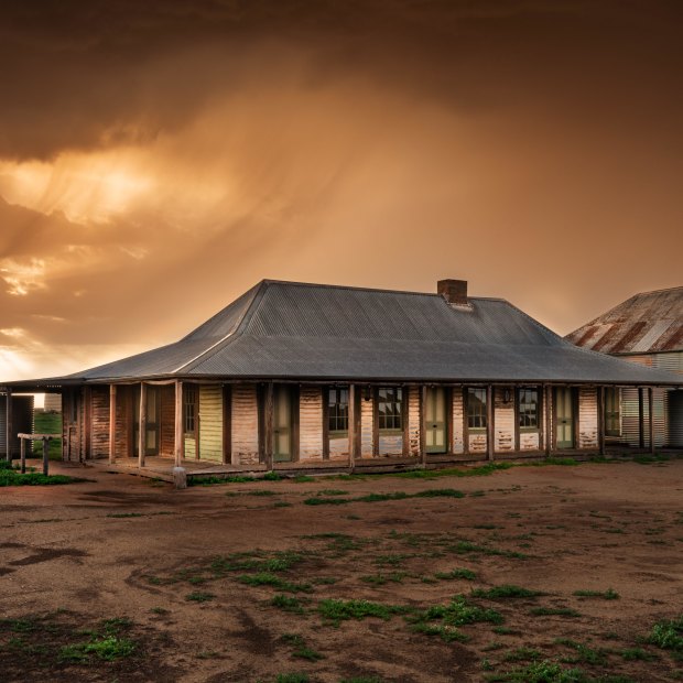 The shuttered One Tree Hotel near Hay, NSW, was once a staging post for the Cobb & Co. coach.
