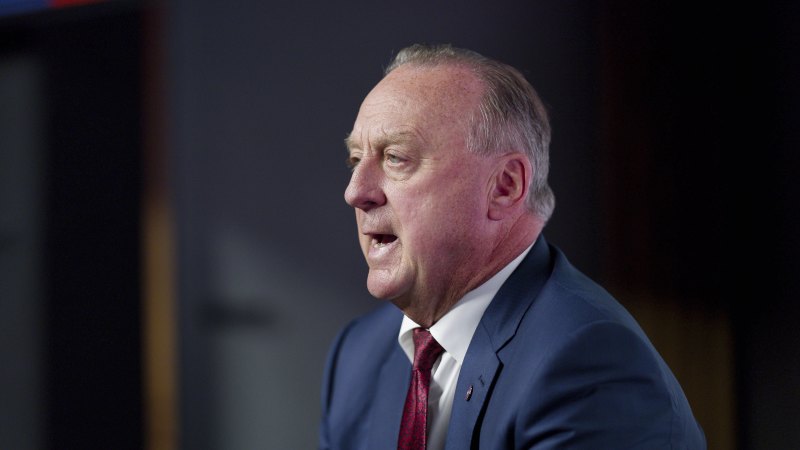 Ellison to stay at MinRes as new succession plan announced