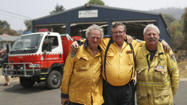 Batlow volunteer firefighters Jeff Kynaston, Darryl Watkins (captain) and Brian Droscher who stayed to fight fires impacting Batlow the previous Saturday.