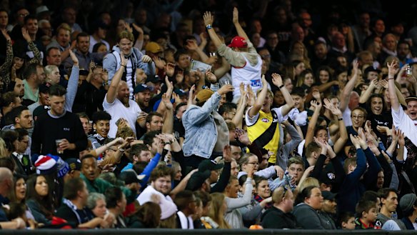 Footy fans will be excluded from AFL games indefinitely as the league responds to the coronavirus crisis. 