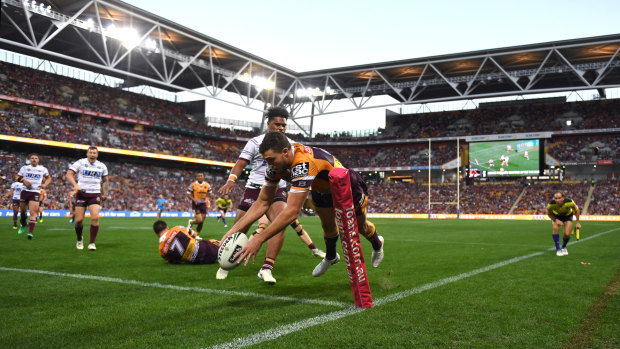 Broncos flyer Corey Oates has signed on for three more seasons.