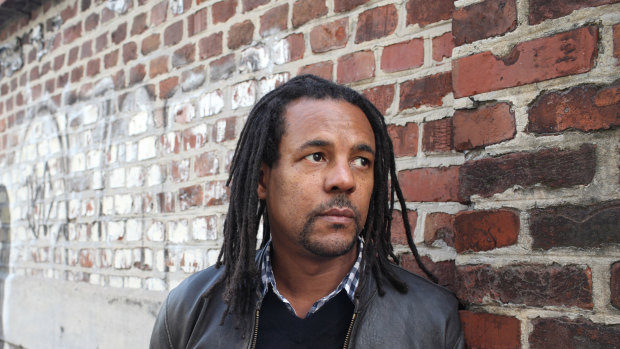 Colson Whitehead's literary crime novel Harlem Shuffle is a family saga set in New York City of the early 1960s.