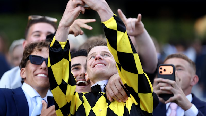 Winx-level backing for unbeaten star to go the distance in Queen Elizabeth