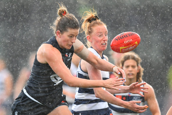 Carlton and Geelong battle in the elements at IKON Park.