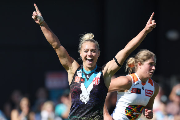 Erin Phillips celebrates a goal during her final AFLW match.