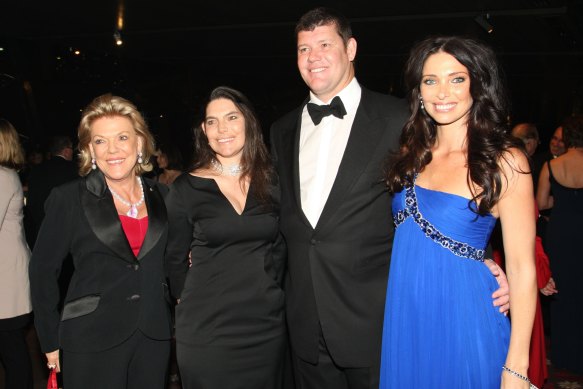 Ros Packer (left) with her children Gretel and James Packer and his former wife Erica in 2009.
