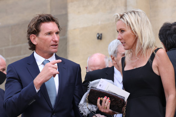 Tania Hird, pictured last year with husband James, has allegedly been swindled in a roofing scam.