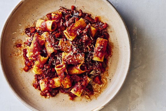 Rich red wine and tomato beef ragu: high wow factor, low maintenance.