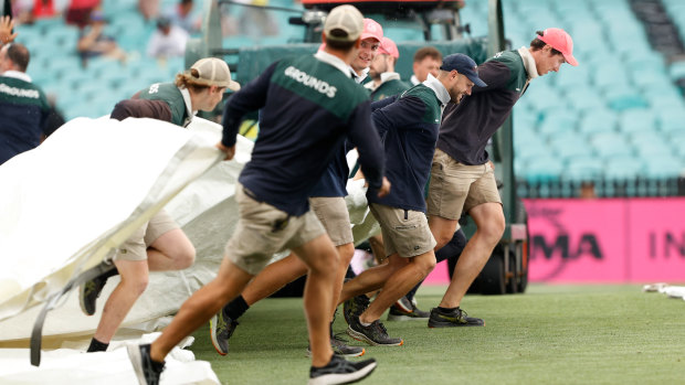 Sydney Test as it happened: Rain wraps up day two after Warner’s fairytale finish comes early