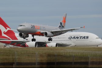 A Qantas A380 makes the Jetstar A320 look tiny,