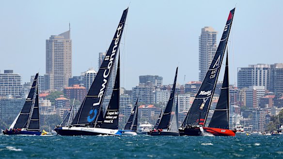 LawConnect and Master Lock Comanche sail towards Sydney Heads