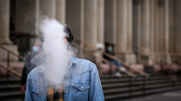 A Senate inquiry into vaping will hold its first public hearing on Friday.